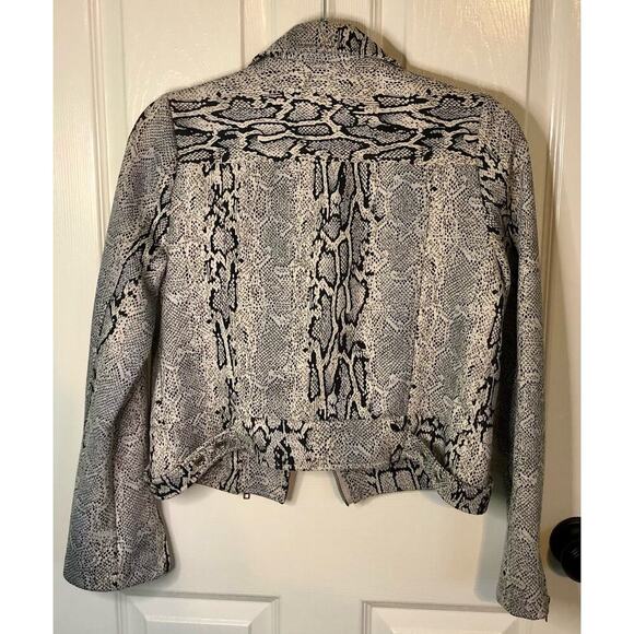 Fate Faux Snakeskin Moto Jacket Gray Ivory Black Very Soft Full Zip Size Small - Picture 8 of 9